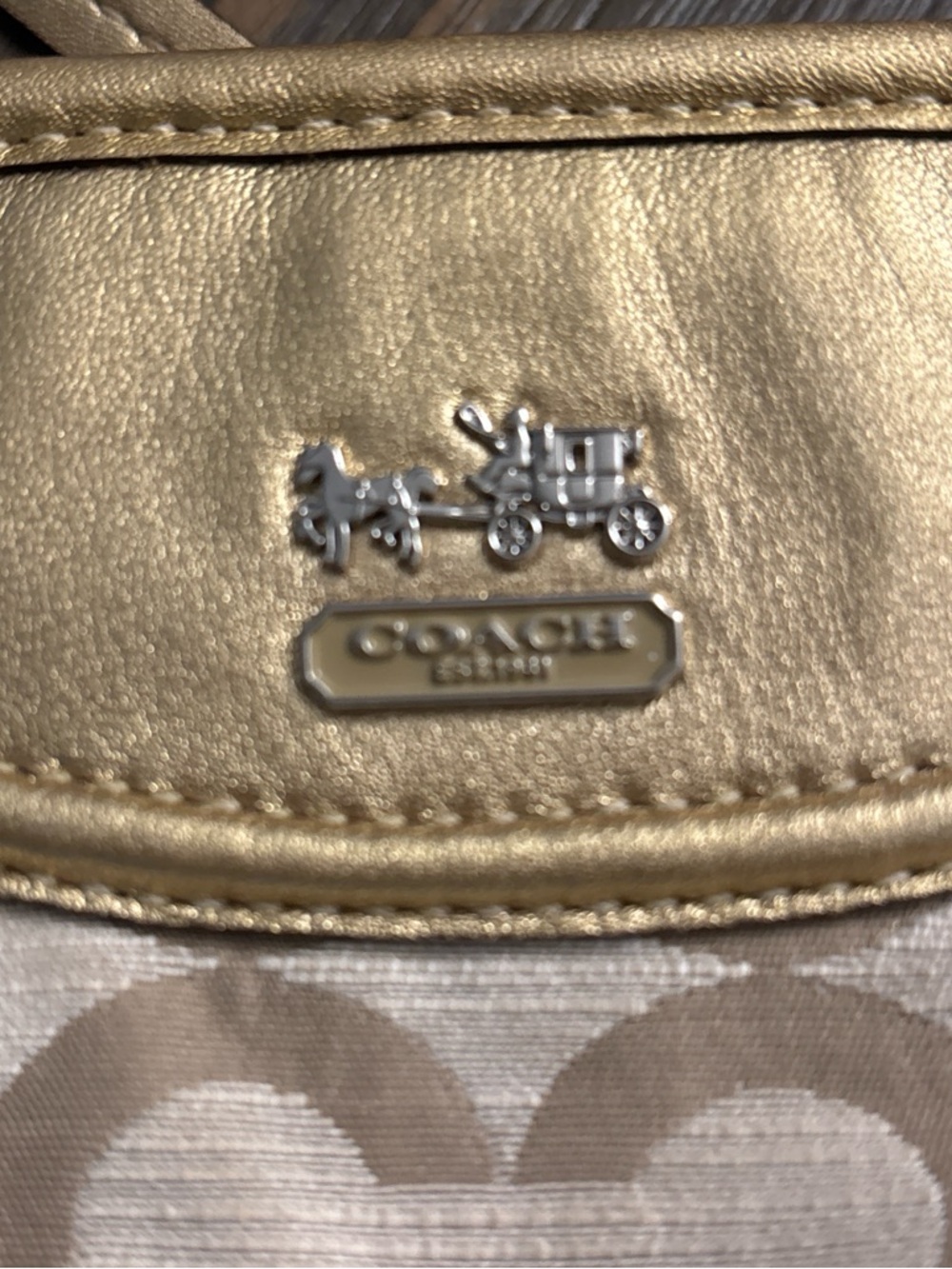 Coach Beige Signature Jacquard Wristlet with Gold Trim #vintage - Picture 6 of 12